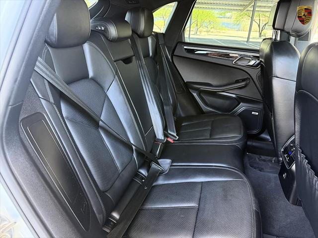 2018 Porsche Macan Unknown