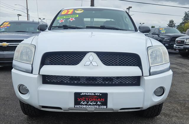2007 Mitsubishi Raider LS V8