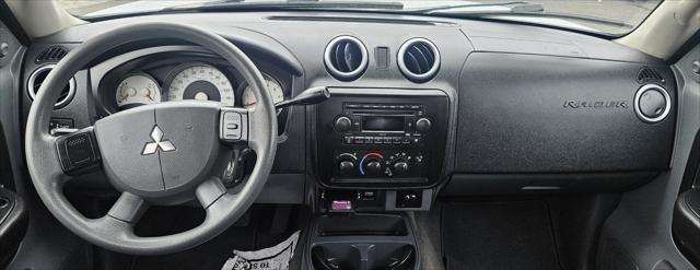 2007 Mitsubishi Raider LS V8