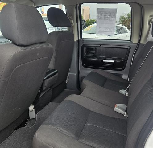 2007 Mitsubishi Raider LS V8