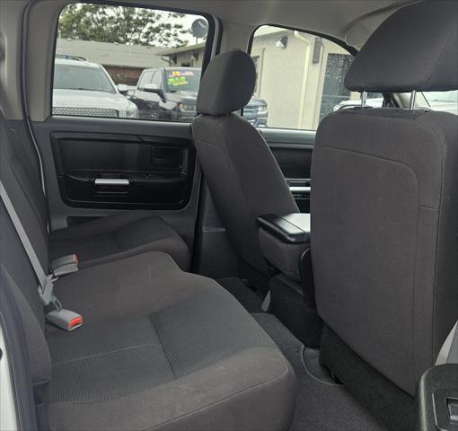 2007 Mitsubishi Raider LS V8