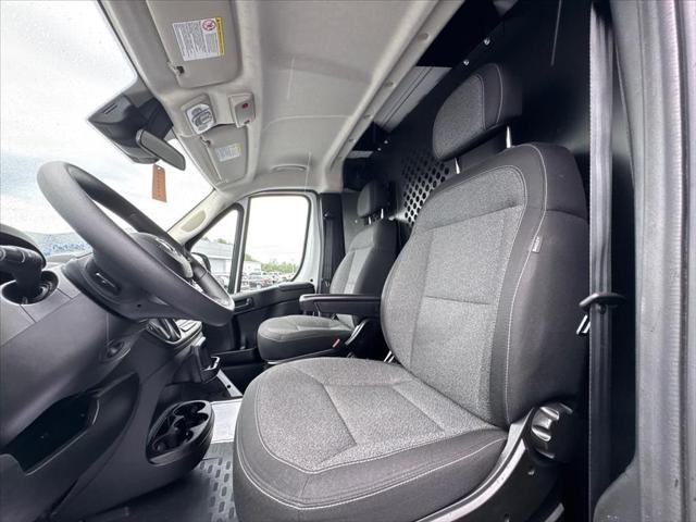 2025 Ram ProMaster 2500 Cargo Van Tradesman Low Roof 136" WB w/Pass Seat