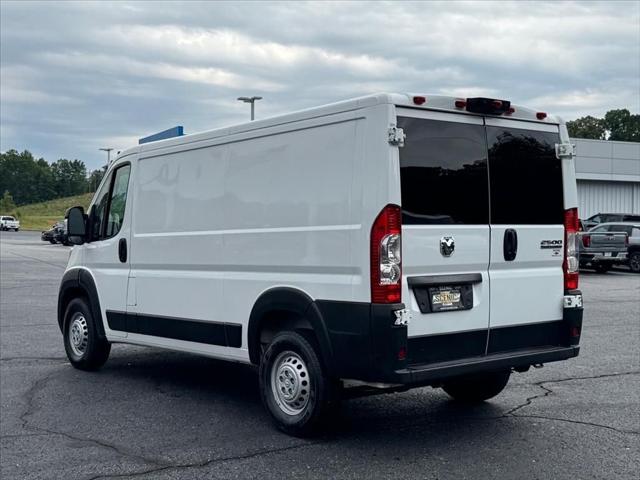 2025 Ram ProMaster 2500 Cargo Van Tradesman Low Roof 136" WB w/Pass Seat