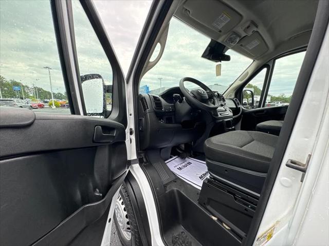 2025 Ram ProMaster 2500 Cargo Van Tradesman Low Roof 136" WB w/Pass Seat