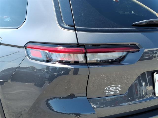 2023 Jeep Grand Cherokee L Altitude 4x2
