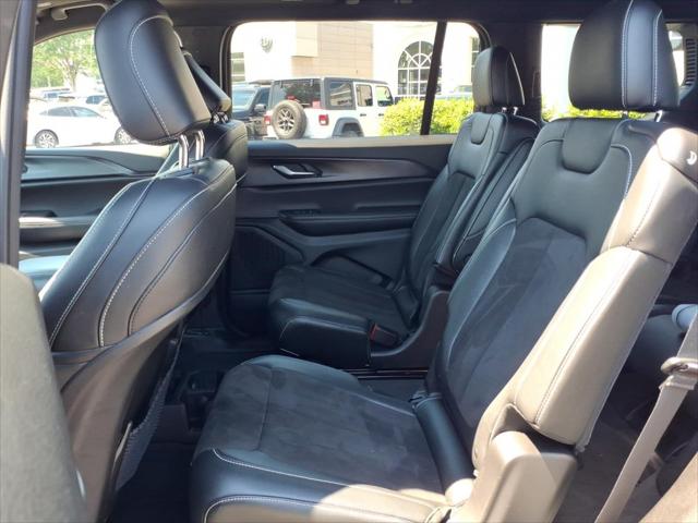 2023 Jeep Grand Cherokee L Altitude 4x2