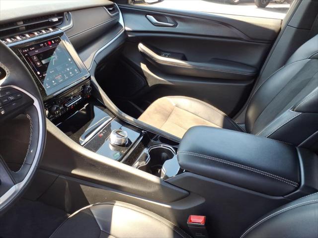 2023 Jeep Grand Cherokee L Altitude 4x2