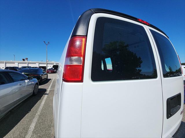 2025 GMC Savana Cargo RWD 2500 Regular Wheelbase Work Van