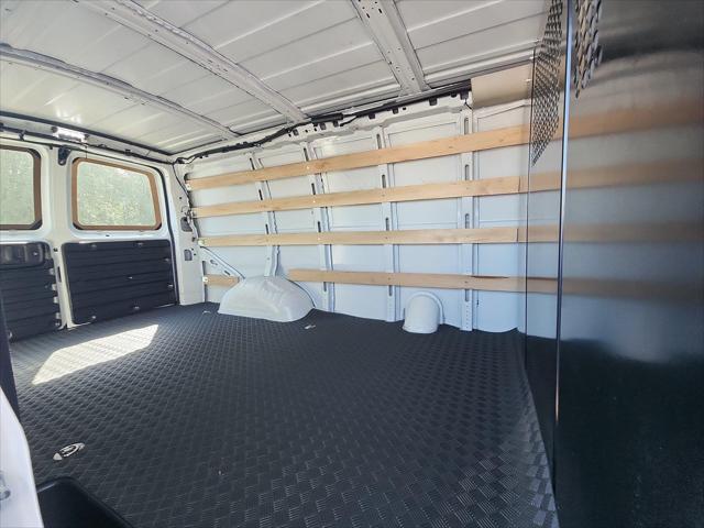 2025 GMC Savana Cargo RWD 2500 Regular Wheelbase Work Van