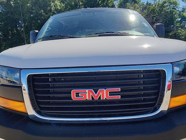2025 GMC Savana Cargo RWD 2500 Regular Wheelbase Work Van