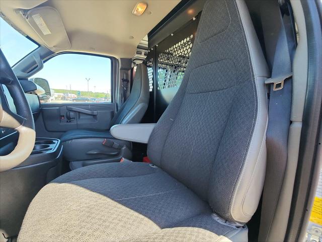 2025 GMC Savana Cargo RWD 2500 Regular Wheelbase Work Van
