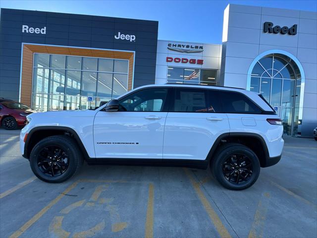 2026 Jeep Grand Cherokee Altitude 4x4