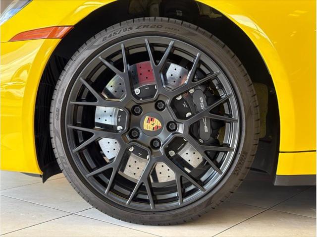 2023 Porsche 911 Carrera GTS