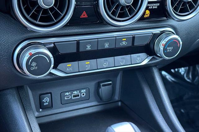 2024 Nissan Sentra SV Xtronic CVT