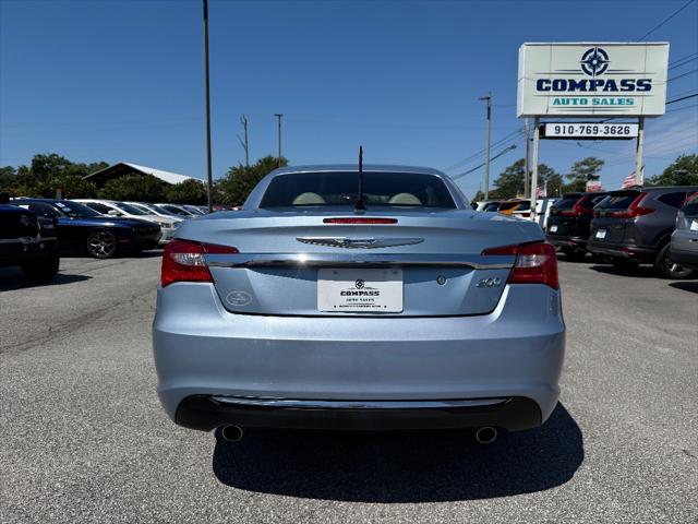 2012 Chrysler 200 Limited