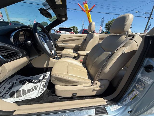 2012 Chrysler 200 Limited