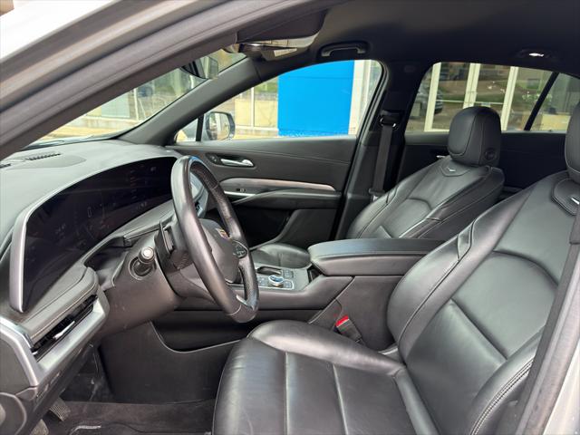 2024 Cadillac XT4 FWD Premium Luxury