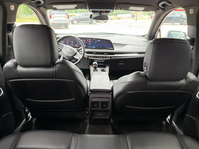 2024 Cadillac XT4 FWD Premium Luxury