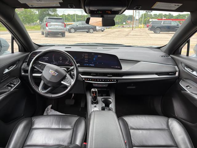 2024 Cadillac XT4 FWD Premium Luxury