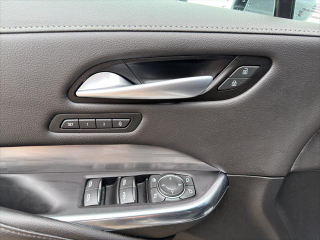 2024 Cadillac XT4 FWD Premium Luxury
