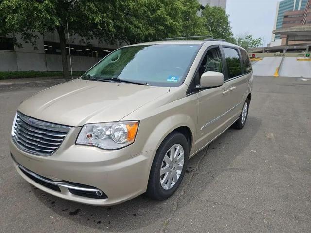 2016 Chrysler Town & Country Touring for sale in Stamford, CT