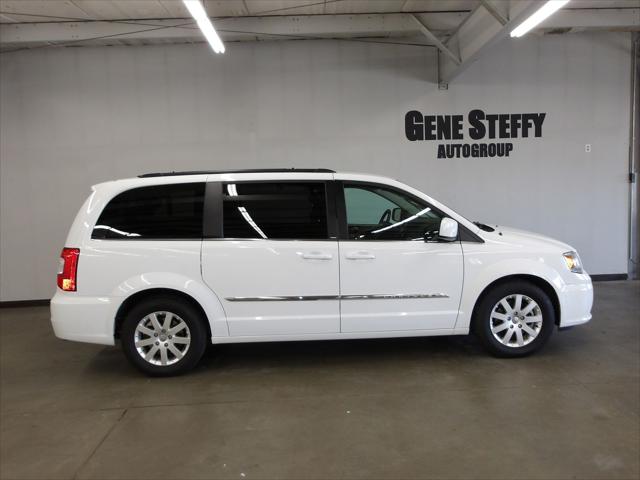 2014 Chrysler Town & Country Touring