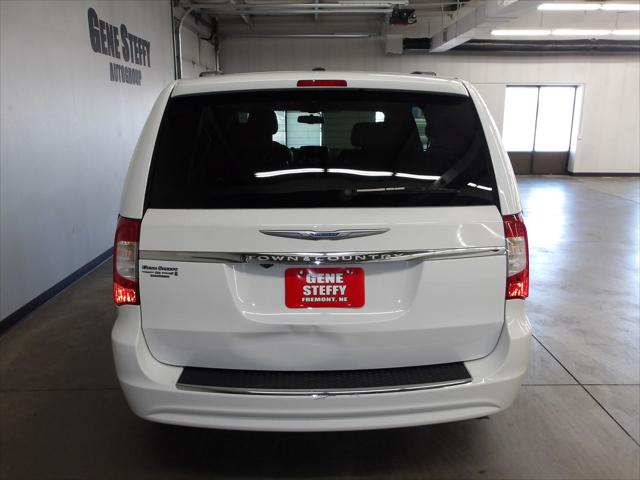 2014 Chrysler Town & Country Touring