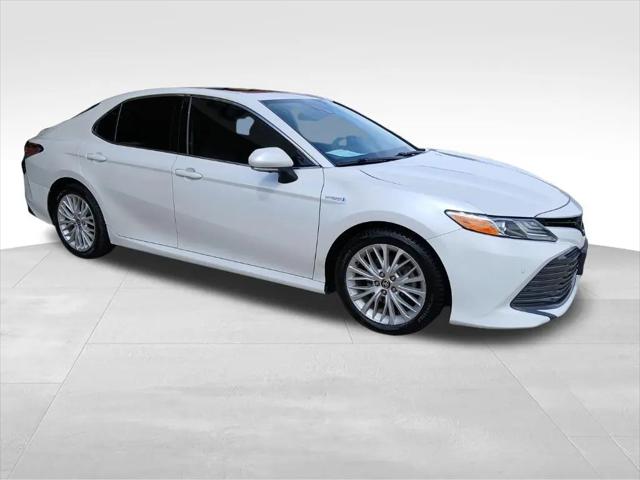 2020 Toyota Camry XLE Hybrid for sale in Ottawa, IL