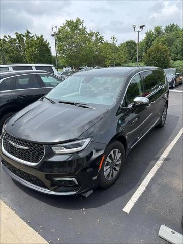 2023 Chrysler Pacifica Hybrid Limited for sale in Louisville, KY