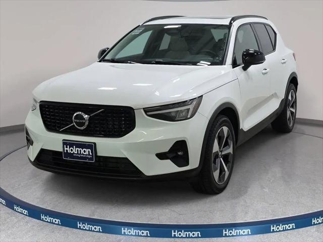 2023 Volvo XC40 B5 Plus Dark Theme for sale in Maple Shade Township, NJ