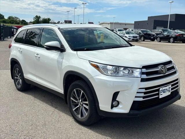 2019 Toyota Highlander XLE for sale in ROCHESTER, MN