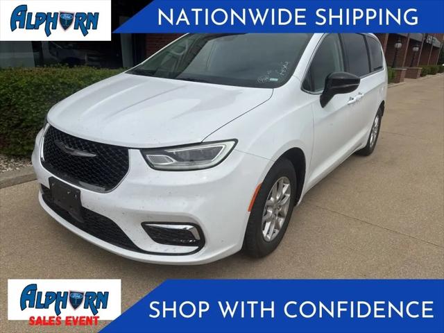 2024 Chrysler Pacifica Touring L for sale in Monroe, WI