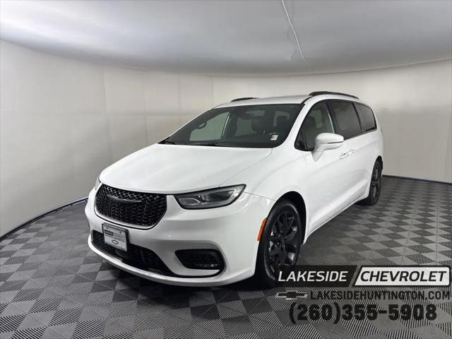 2021 Chrysler Pacifica Touring for sale in Huntington, IN