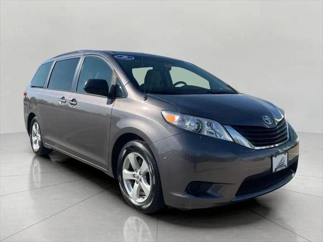 2014 Toyota Sienna LE V6 7 Passenger Mobility for sale in Oshkosh, WI