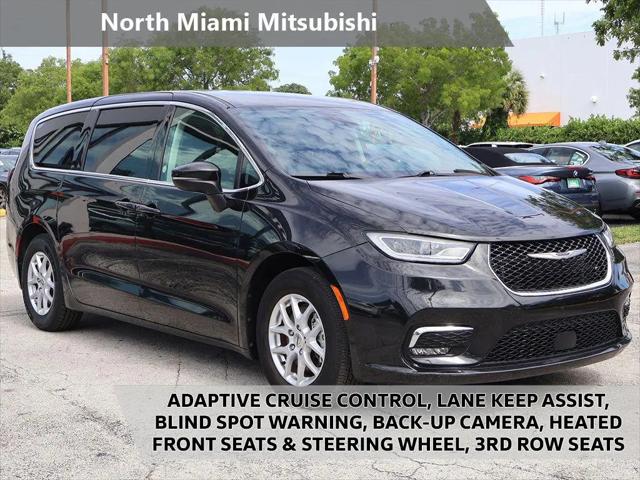 2023 Chrysler Pacifica Touring L for sale in Miami, FL