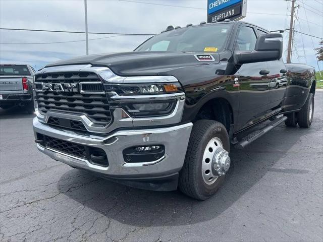 2025 Ram 3500 Tradesman Crew Cab 4x4 8' Box for sale in Liberty, MO