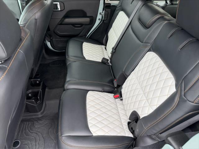 2024 Jeep Wrangler 4-Door Sahara 4x4
