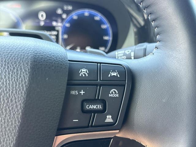 2025 Toyota Crown Platinum
