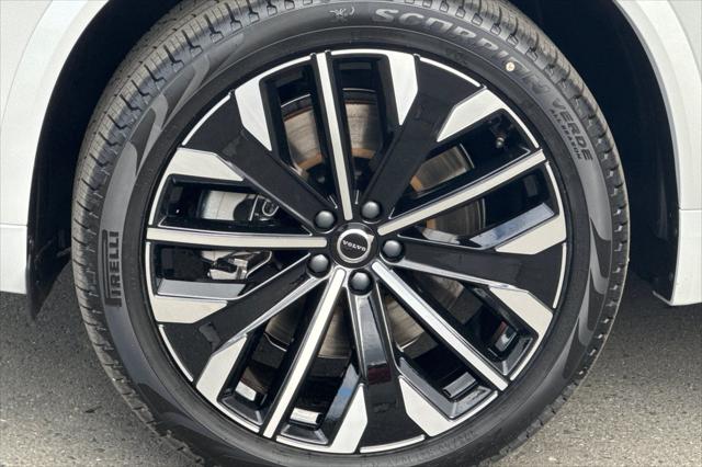 2026 Volvo XC90 Plug-In Hybrid Ultra, T8 AWD, Electric/Gasoline, Bright, 7 Seats