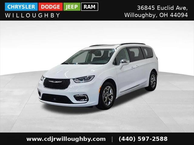 2022 Chrysler Pacifica Limited for sale in Willoughby, OH