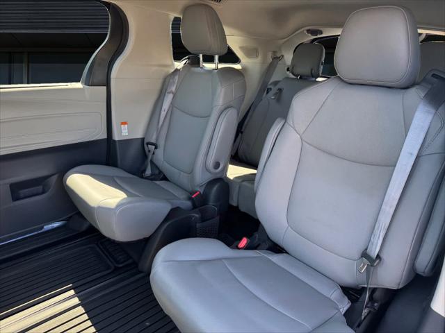 2022 Toyota Sienna XLE