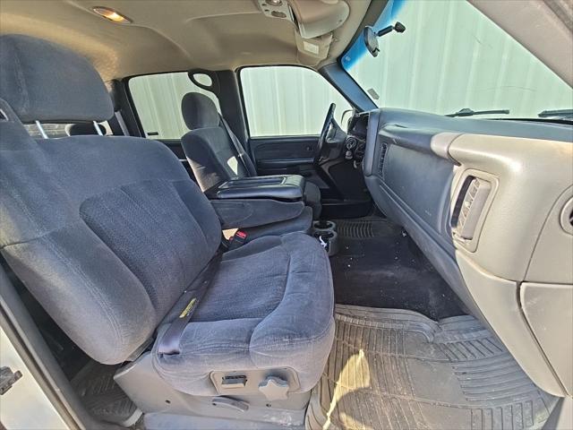 2002 Chevrolet Silverado 1500HD LS