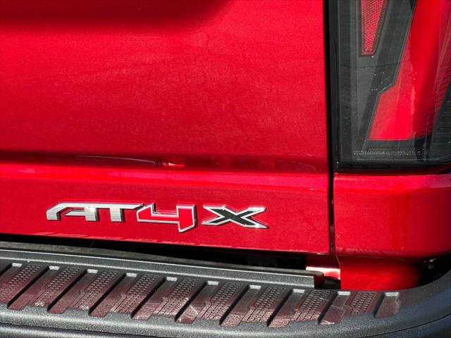 2024 GMC Sierra 2500HD 4WD Crew Cab Standard Bed AT4X