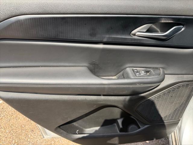 2023 Jeep Grand Cherokee L Laredo 4x2