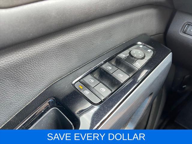2024 Nissan Pathfinder SL FWD