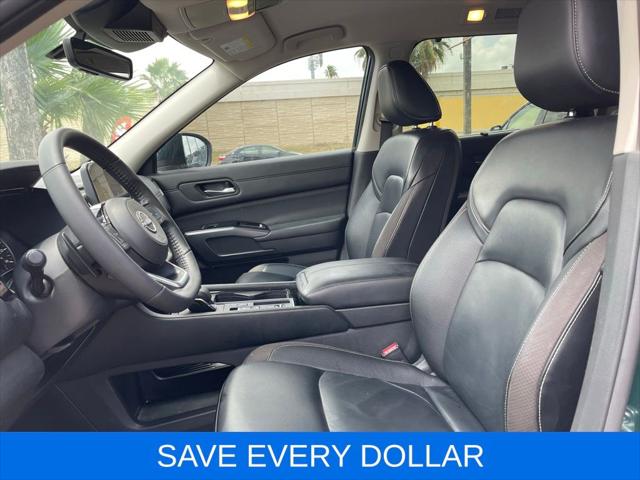 2024 Nissan Pathfinder SL FWD