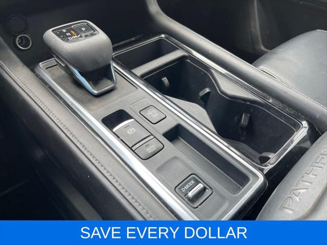 2024 Nissan Pathfinder SL FWD