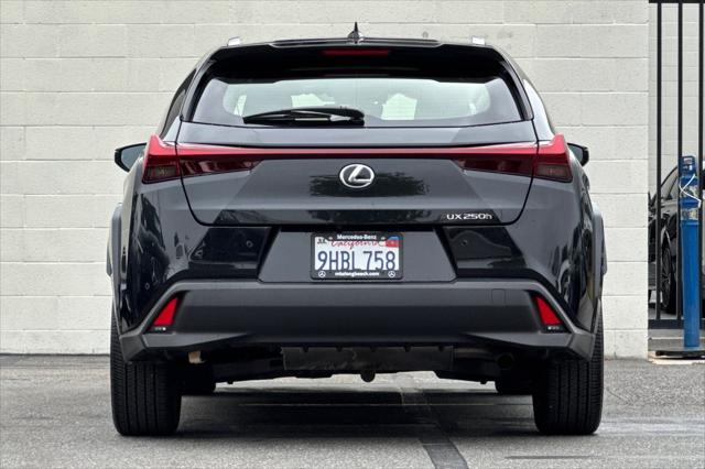 2024 Lexus UX 250h Premium