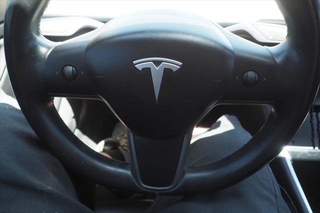 2019 Tesla Model 3 Mid Range