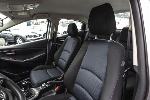 2019 Toyota Yaris L
